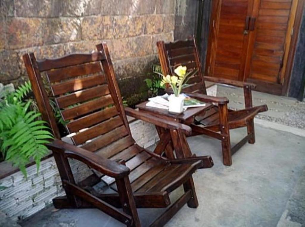 The Old Car Guesthouse Chiang Mai Exterior photo